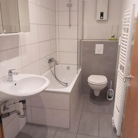Apartamento Monteurzimmer/ferienwohnung *